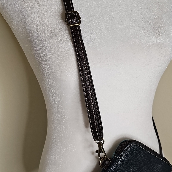 Chala Swimming Turtles with Starfish Crossbody Vegan Leather Bag - Picture 8 of 13